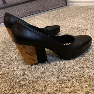 Stylish but sophisticated Dries Van Noten heel